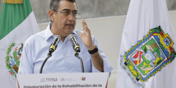 Céspedes inaugura techado de plaza cívica en Centro Escolar ‘Prof. Gregorio de Gante’