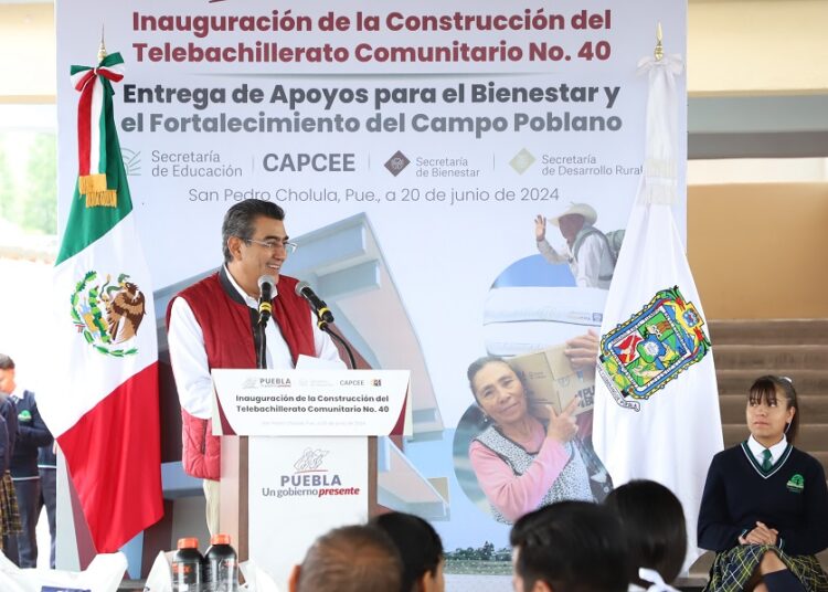 Céspedes preside inauguración de construcción del Telebachillerato Comunitario 40