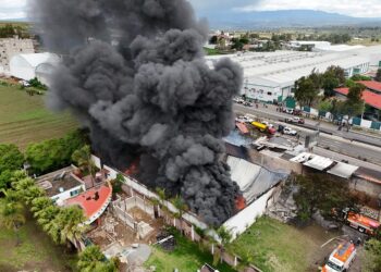 Se registra incendio de gran magnitud en de San Gregorio Atzompa