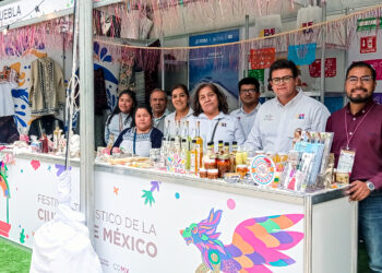 En Paseo de la Reforma, Gobierno promueve a Puebla en Festival Turístico