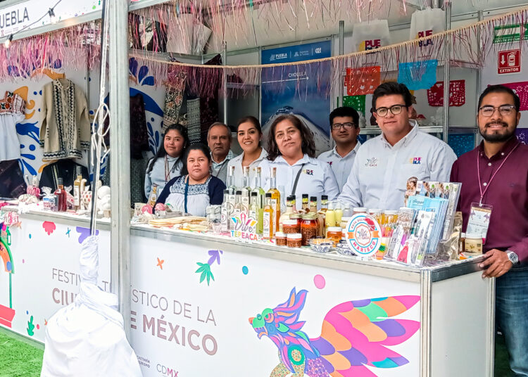 En Paseo de la Reforma, Gobierno promueve a Puebla en Festival Turístico