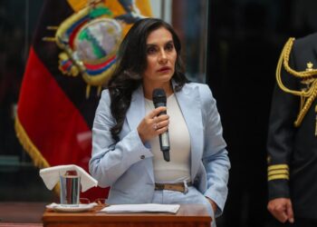 La vicepresidenta de Ecuador, dispuesta a propiciar diálogo con México si llega a la Presidencia
