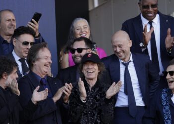 Javier Milei saluda a Mick Jagger por su cumpleaños número 81