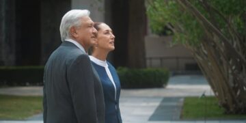 AMLO afirma que opositores desean confrontación entre él y Claudia Sheinbaum