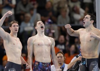 Estados Unidos liga su tercer oro consecutivo en el relevo 4×100 libre masculino