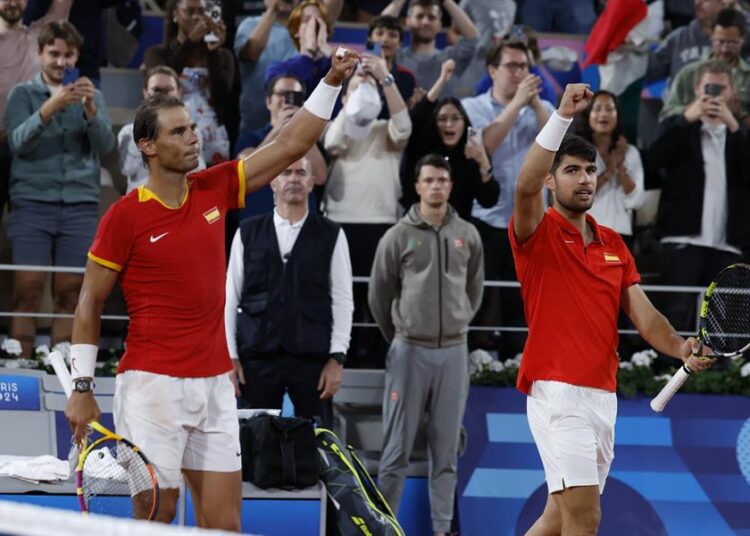 Nadal y Alcaraz vuelan hacia segunda ronda en París