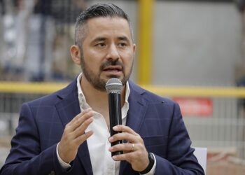 Domínguez asegura que reunión con panistas es para presentar resultados