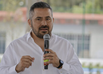 Gobierno de la ciudad realiza mantenimiento en puentes para evitar derrumbes