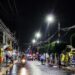 Paola Angon inaugura alumbrado principal en Santiago Momoxpan