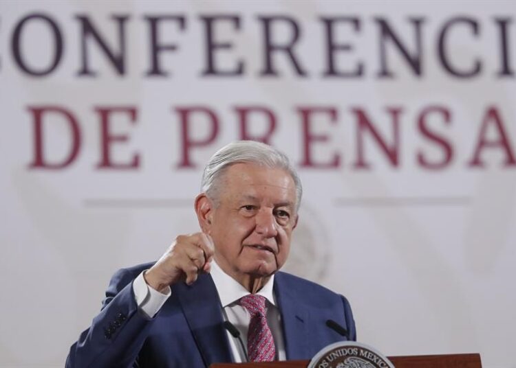 AMLO exige a EEUU que respete a migrantes mexicanos