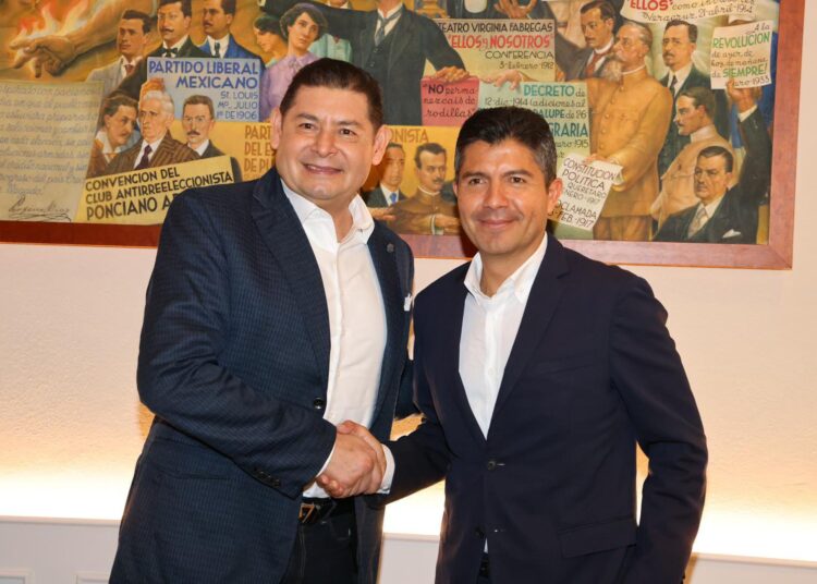 Armenta se reúne con Lalo Rivera, a mes y medio de vencerlo en la urnas