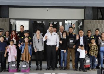 Ayuntamiento invierte 6 mdp en útiles escolares para hijos de policías