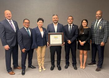 Academia de Policía recibe reacreditación CALEA