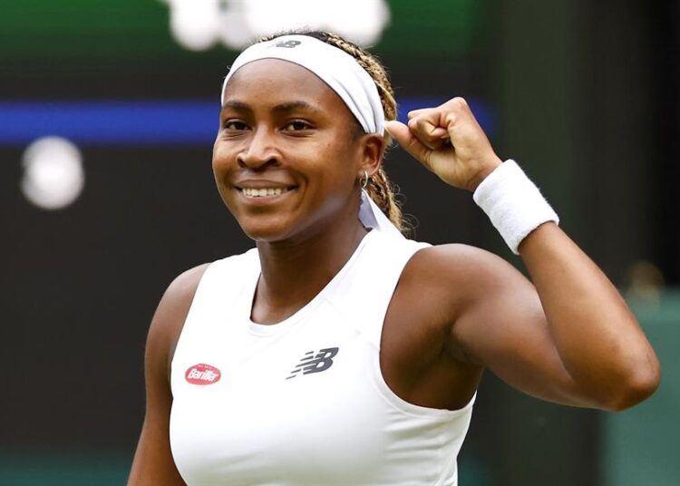 Coco Gauff, abanderada de EEUU junto a LeBron James