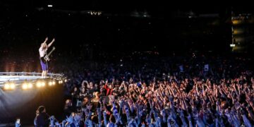 El icónico tema ‘Thunderstruck’ de AC/DC obtuvo Certificación Diamante