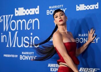 Katy Perry anuncia el lanzamiento de su álbum ‘143’