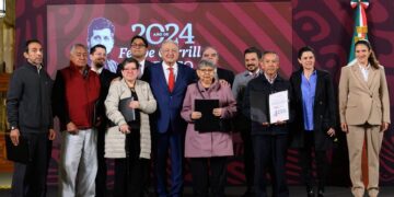 AMLO entrega primeras pensiones del Fondo de Pensiones para el Bienestar