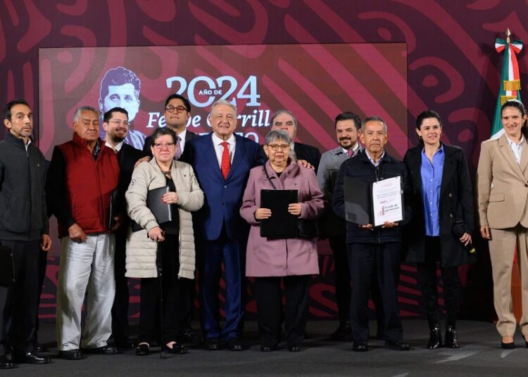 AMLO entrega primeras pensiones del Fondo de Pensiones para el Bienestar