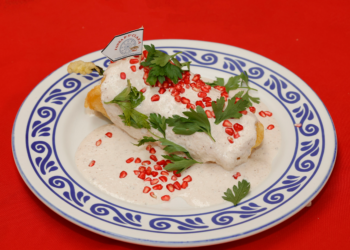 Canirac arranca temporada de chile en nogada con comida tradicional