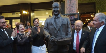 Cumplió 100 la ensalada César