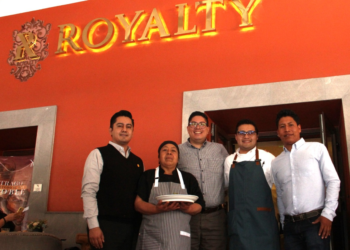 VIDEO: Hotel voco Royalty trae de vuelta chiles en nogada