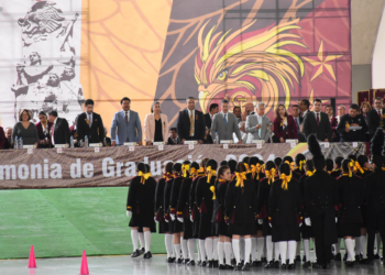 VIDEO: Concluyen estudios cerca de 2 mil alumnos del Cenhch