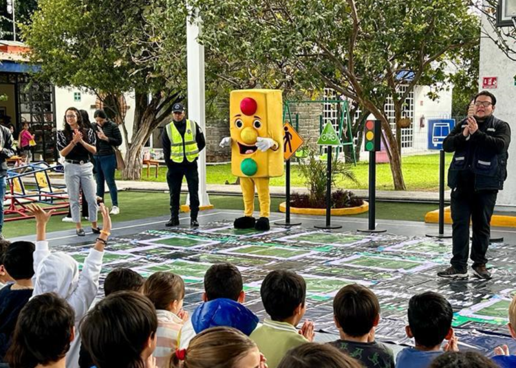 Ayuntamiento acerca Campaña de Seguridad Vial a Escuelas Locales