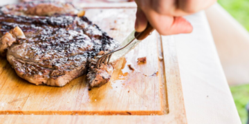 ¿Por qué come carne la humanidad?