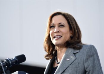 Biden pide voto para Kamala Harris tras su renuncia a candidatura