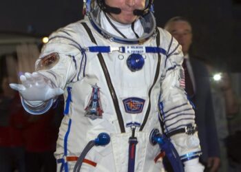La NASA dice que los dos astronautas varados en la EEI volverán a la Tierra en febrero