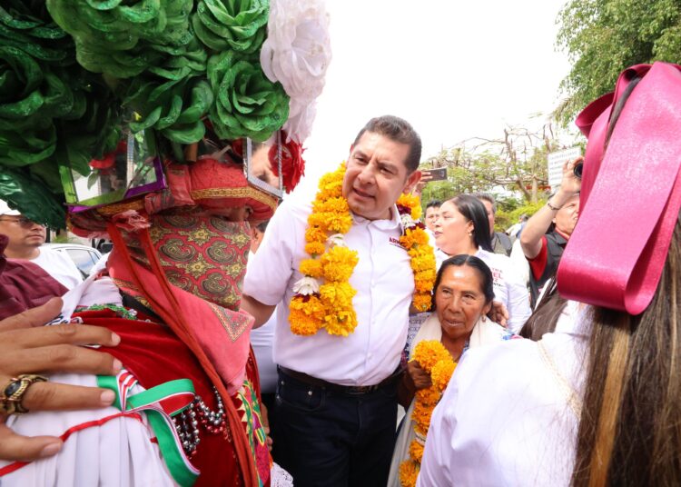 Armenta trabaja a favor del respeto de las culturas indígenas