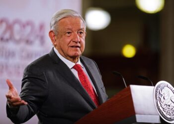 López Obrador no reconoce el triunfo de Maduro y pide difundir actas en Venezuela