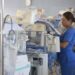 Mujeres que perdieron a sus bebés donan su leche materna para niños hospitalizados