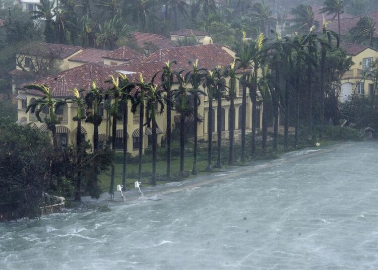 Se forma la tormenta tropical Debby y se emite alerta de huracán en Florida