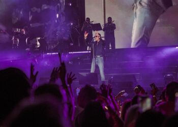 Marc Anthony, al estilo más puro, contagia alegría a Santo Domingo