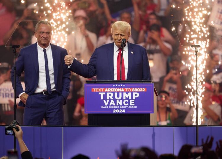 Trump incluye a Robert F. Kennedy Jr., en su equipo de transición presidencial