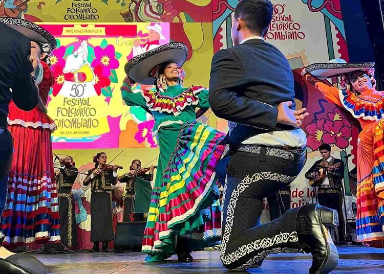 Mariachi y Ballet de la UAG llevan folclor mexicano a Colombia