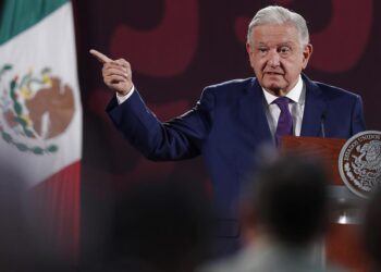 AMLO pide que Peña Nieto declare sobre Ayotzinapa ‘si hay elementos’