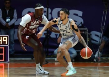 Mineros se lleva el primero de la serie frente a Lobos Plateados