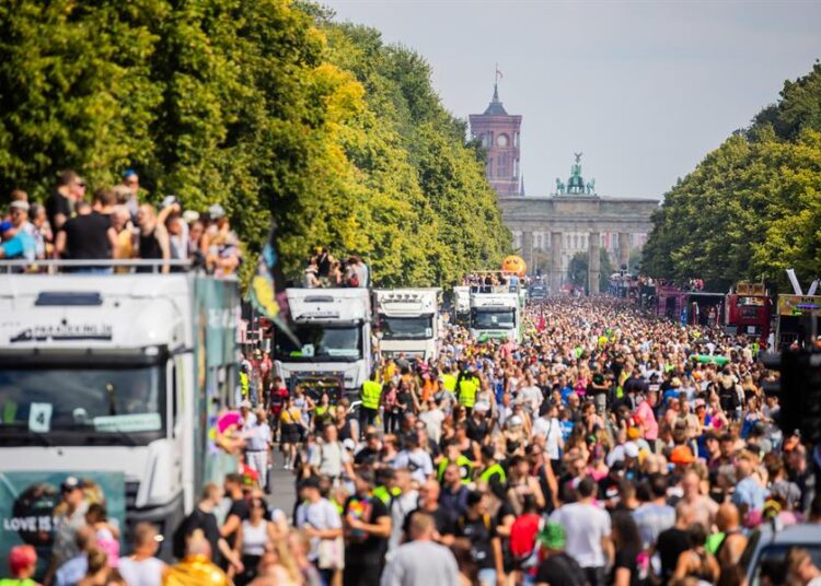 ‘Rave the Planet’, la fiesta que sucede a la ‘Love Parade’ y pone a bailar a Berlín