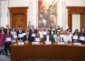 Gobierno de la ciudad escucha la voz de la sociedad: Adán Domínguez