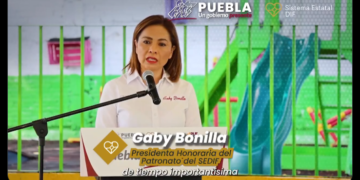 Entrega Gaby Bonilla rehabilitación de desayunador escolar en San Baltazar