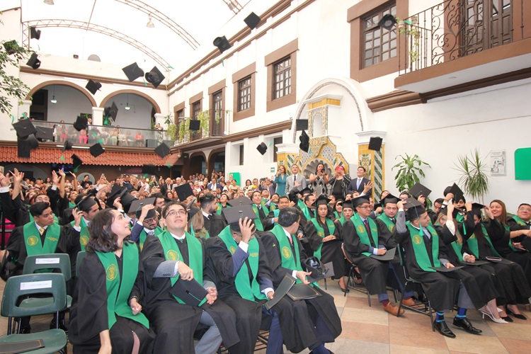 La Escuela Libre de Derecho de Puebla celebra su ceremonia de fin de curso de la Generación 2019-2024