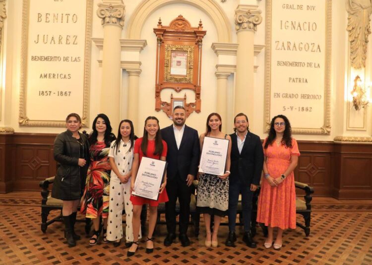 Ayuntamiento de Puebla reconoce a jóvenes deportistas poblanas distinguidas