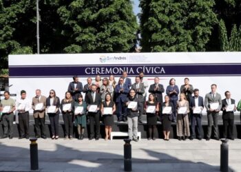 Mundo Tlatehui reconoce a servidores del Ayuntamiento de San Andrés Cholula   