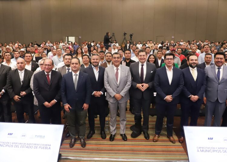 Céspedes y Armenta inauguraron capacitación a municipios