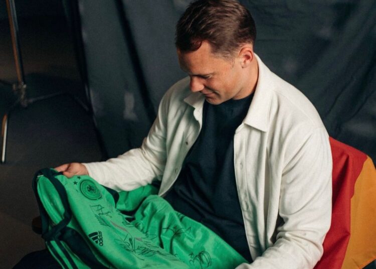 Manuel Neuer dice adiós a ‘Die Mannschaft’