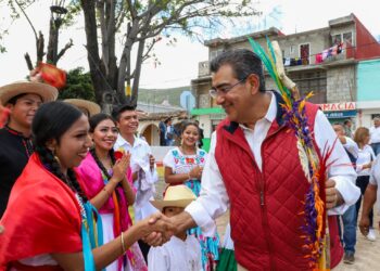 En Chapulco, Céspedes inaugura construcción de 7 aulas en la escuela