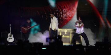 Aventura cerró su gira por México en Puebla