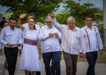 AMLO y Sheinbaum respaldan a Rocha Moya tras señalamientos del ‘Mayo’